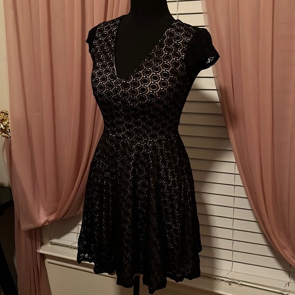 Dress B. Darlin Size 5/6 - Picture 4 of 6